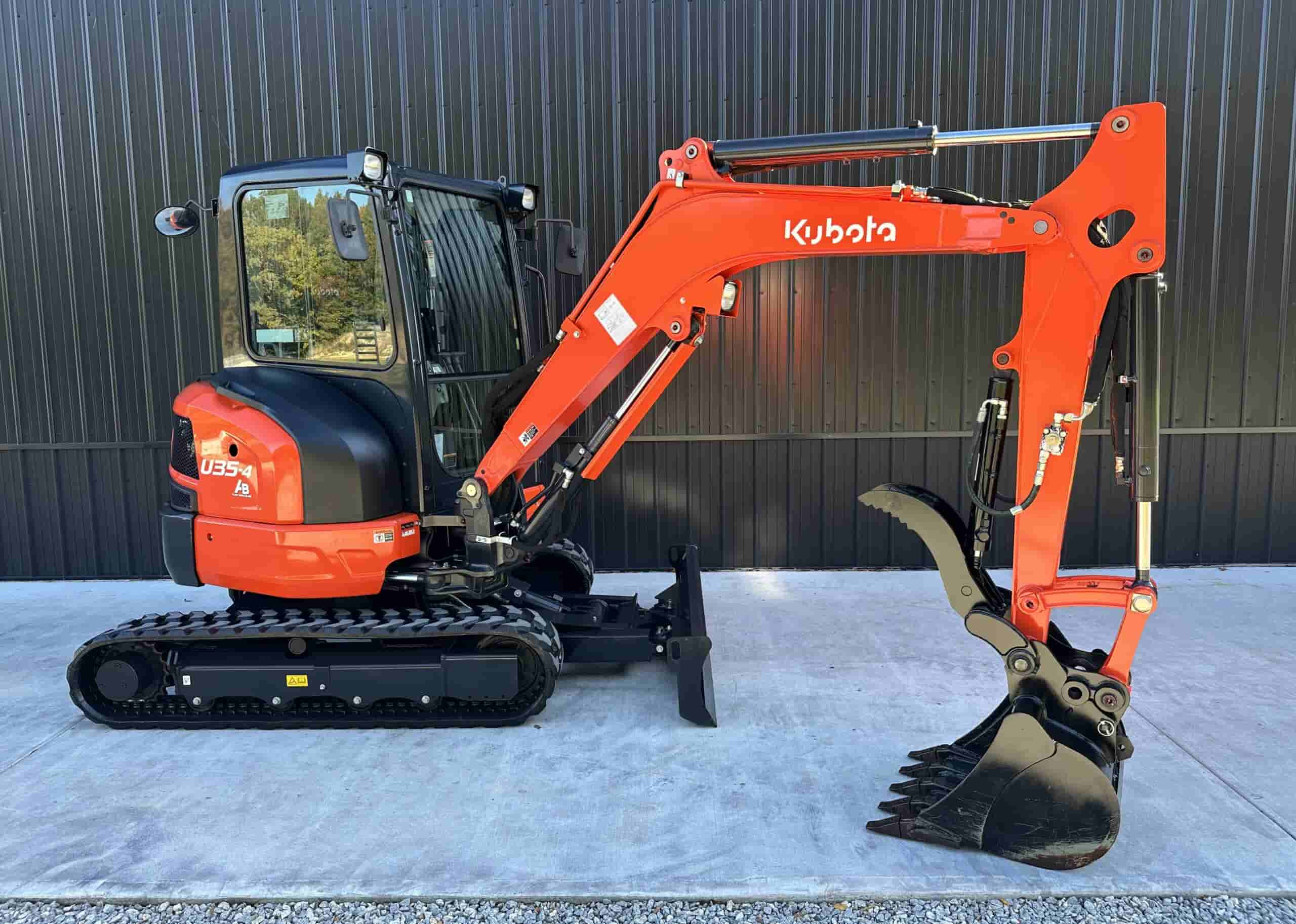 2021 KUBOTA U35-4 LIKE NEW
